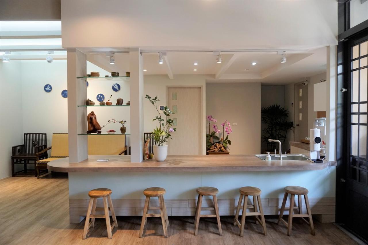 蘊慢築 茶花藝主題民宿 Yun Man Zhu Homestay Gongguan Exterior photo
