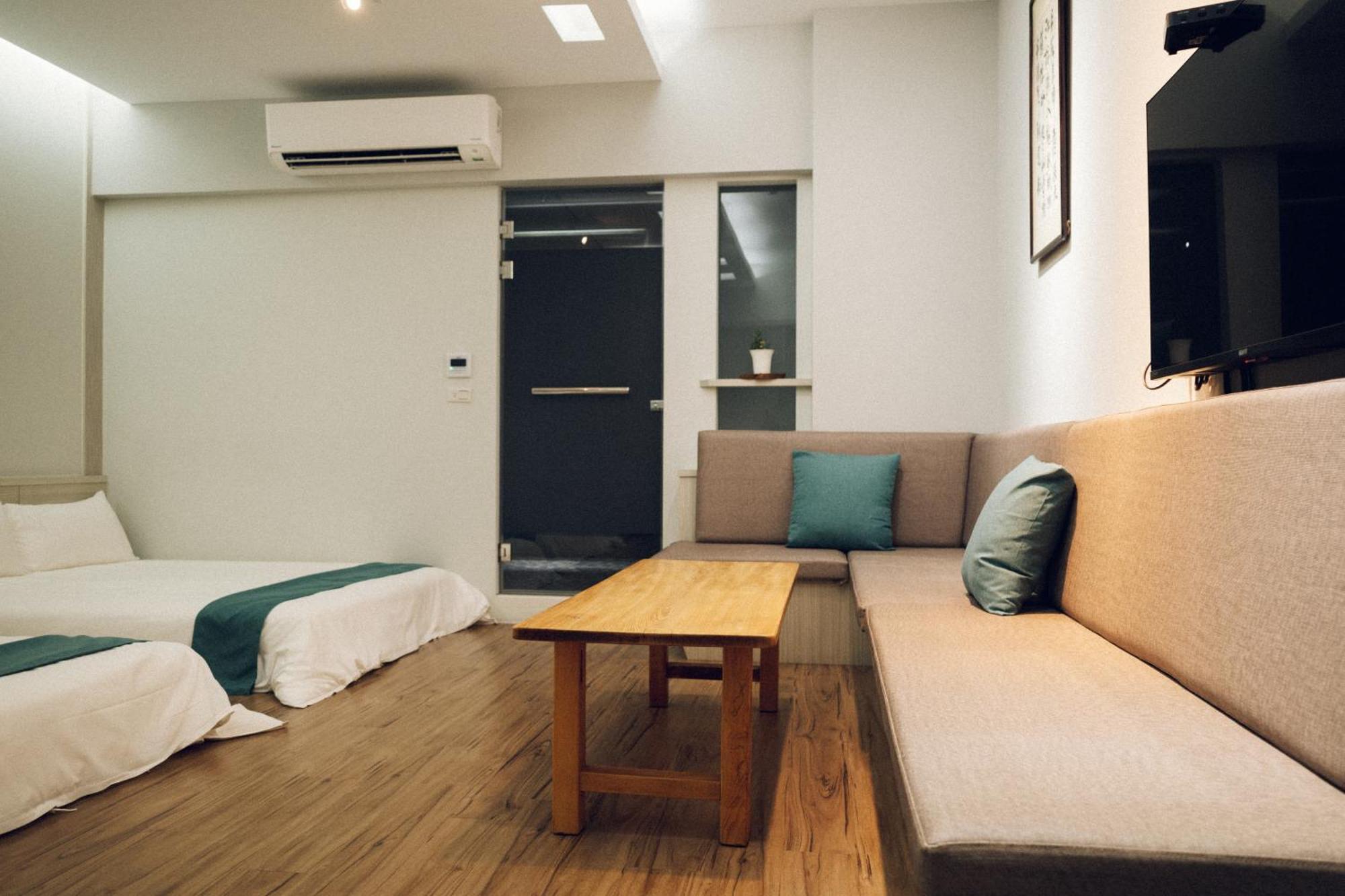 蘊慢築 茶花藝主題民宿 Yun Man Zhu Homestay Gongguan Exterior photo
